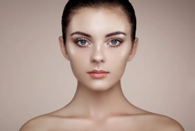 BB Glow - Peau Claire 