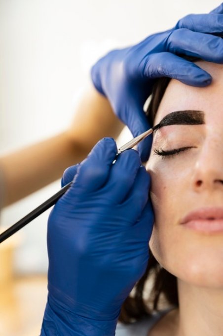 Teinture des sourcils